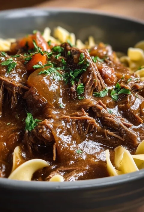 Slow Cooker Beef Noodles