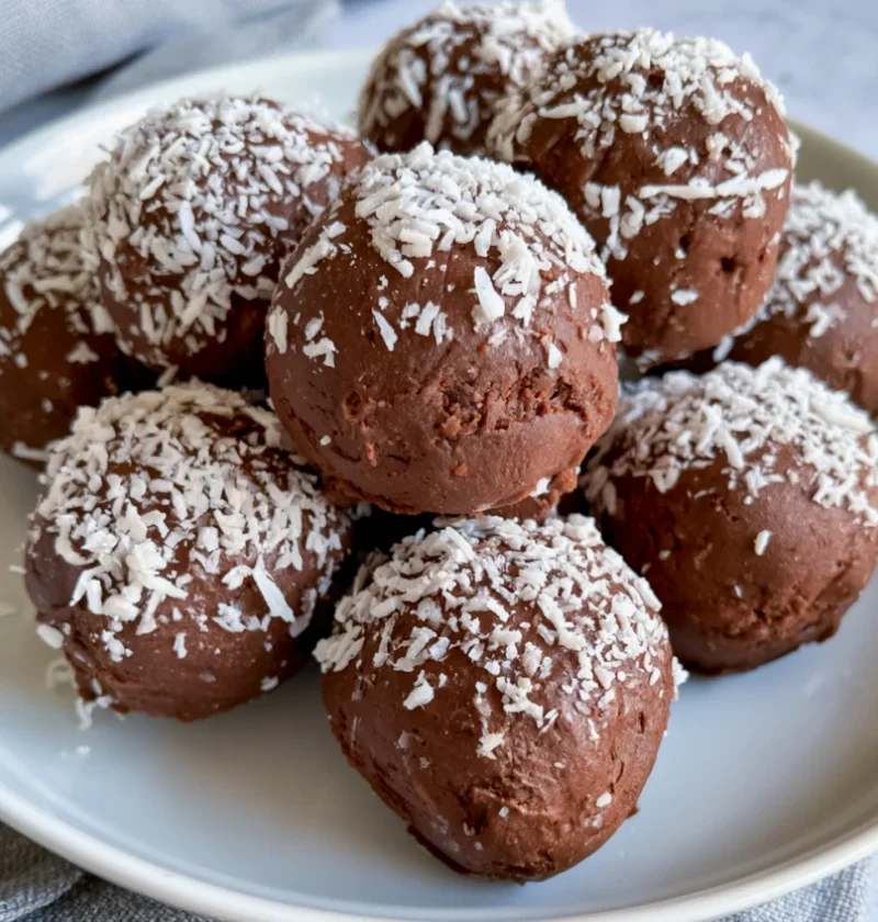 Easy Healthy Chocolate Coconut Bites