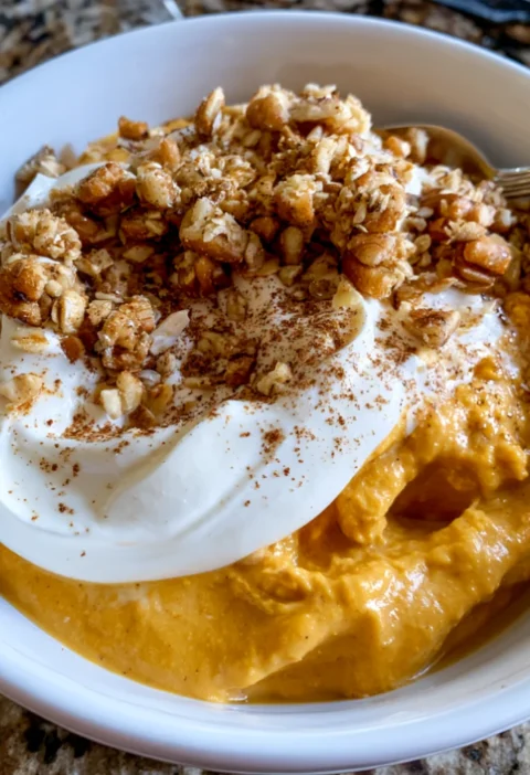 Pumpkin Pie Greek Yogurt Bowl
