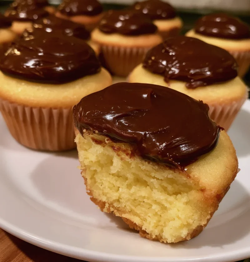 Boston Cream Pie Cupcakes