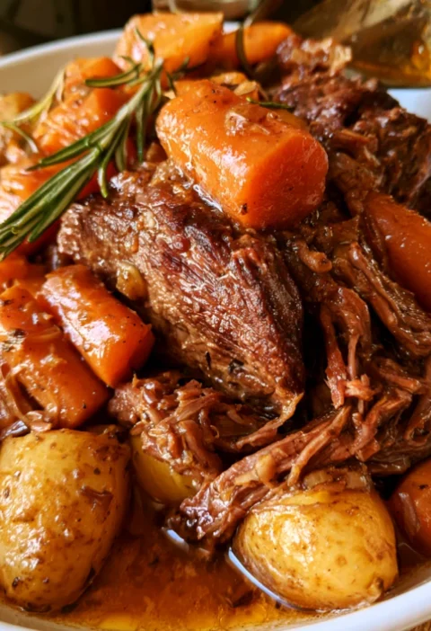 Slow Cooker Pot Roast With Potatoes and Carrots
